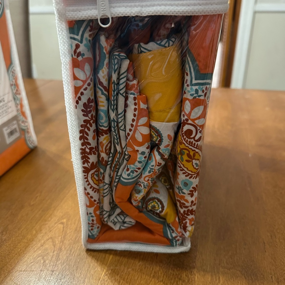 Harley Cotton Duvet Cover Set - Orange and White. Price is Firm - Picture 2 of 4